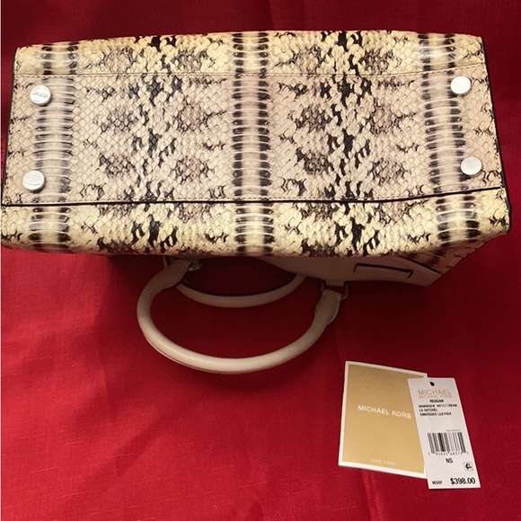Micheal Kors Reagan Large Satchel, New with tags - Picture 3 of 3